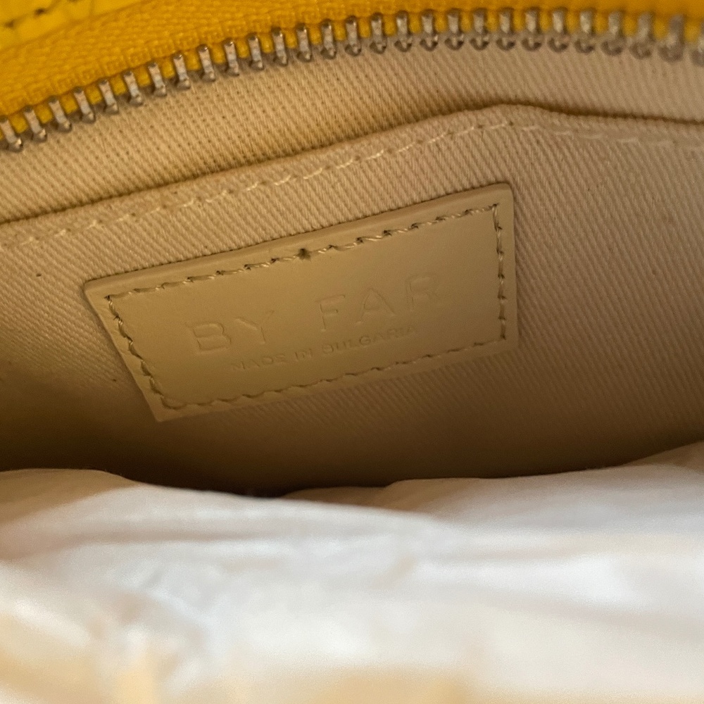 BY FAR dulce bag in yellow croc-embossed leather - Picture 11 of 12